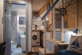 Tiny House - Love Boat